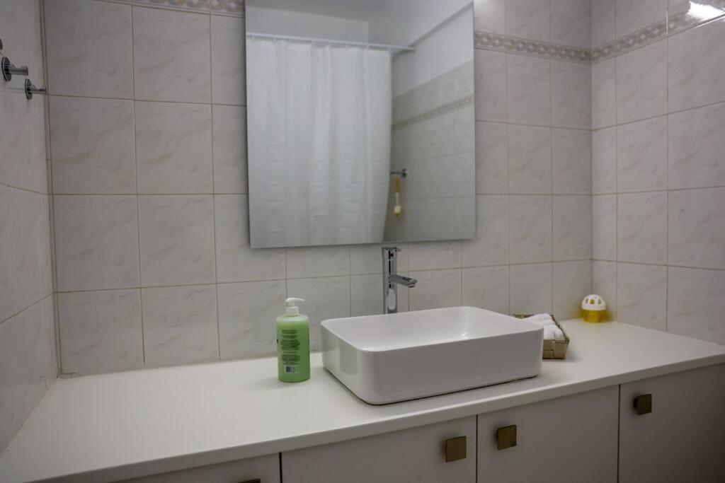 Cozy 2 Bdr Nicosia City Free Parking Wifi Εξωτερικό φωτογραφία