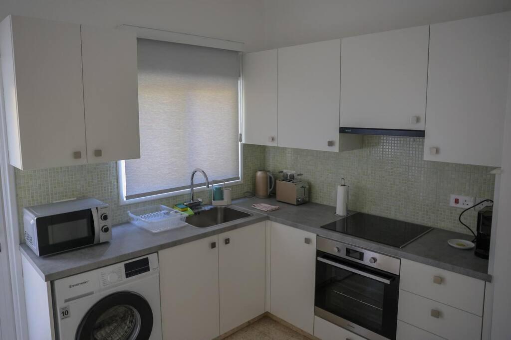 Cozy 2 Bdr Nicosia City Free Parking Wifi Εξωτερικό φωτογραφία