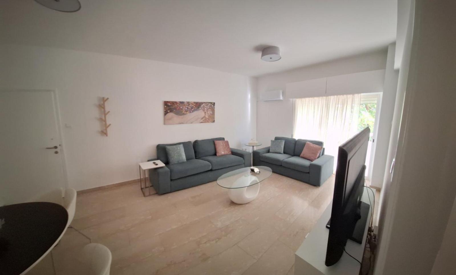 Cozy 2 Bdr Nicosia City Free Parking Wifi Εξωτερικό φωτογραφία